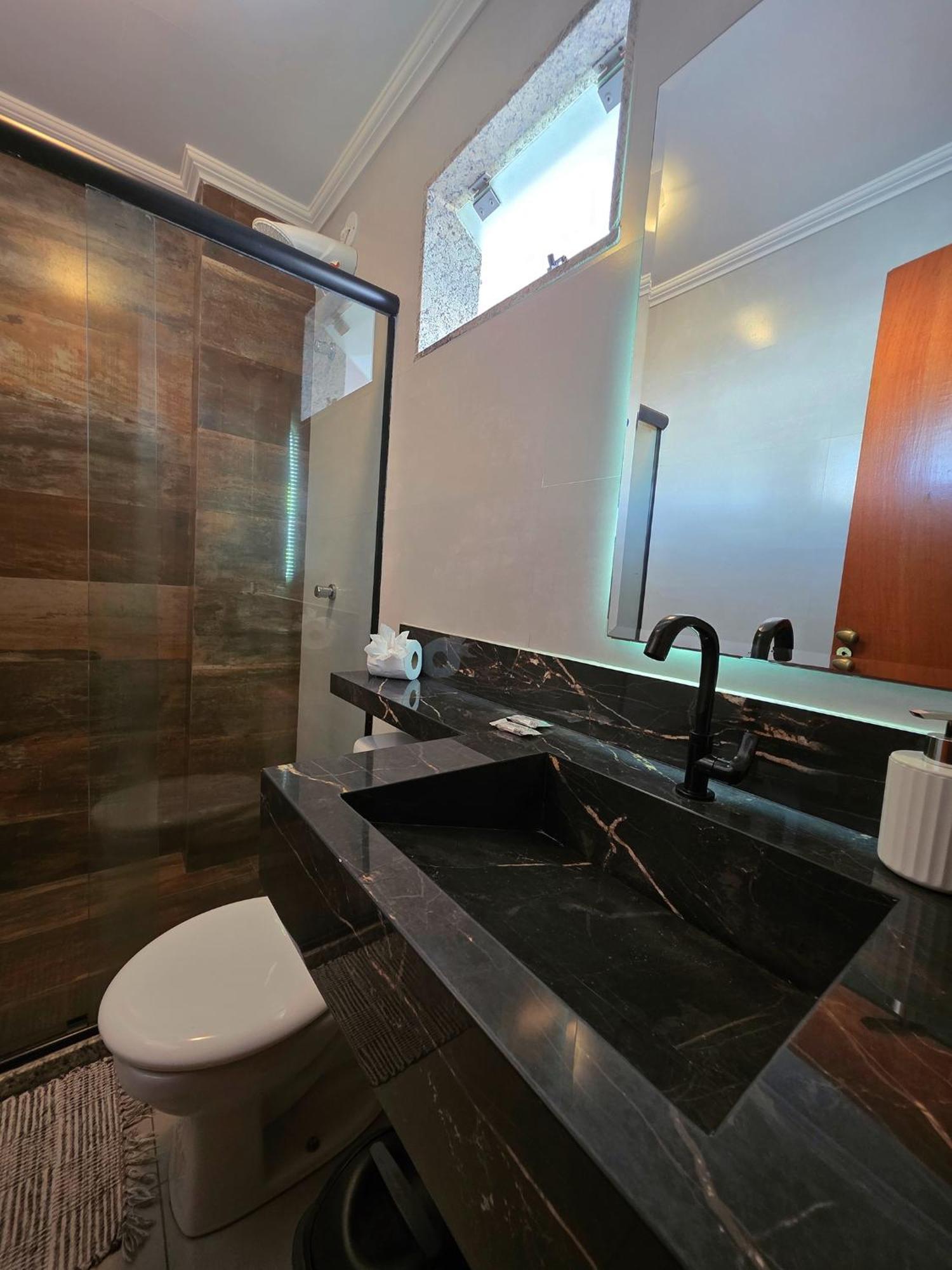 Caicara Flats Aparthotel