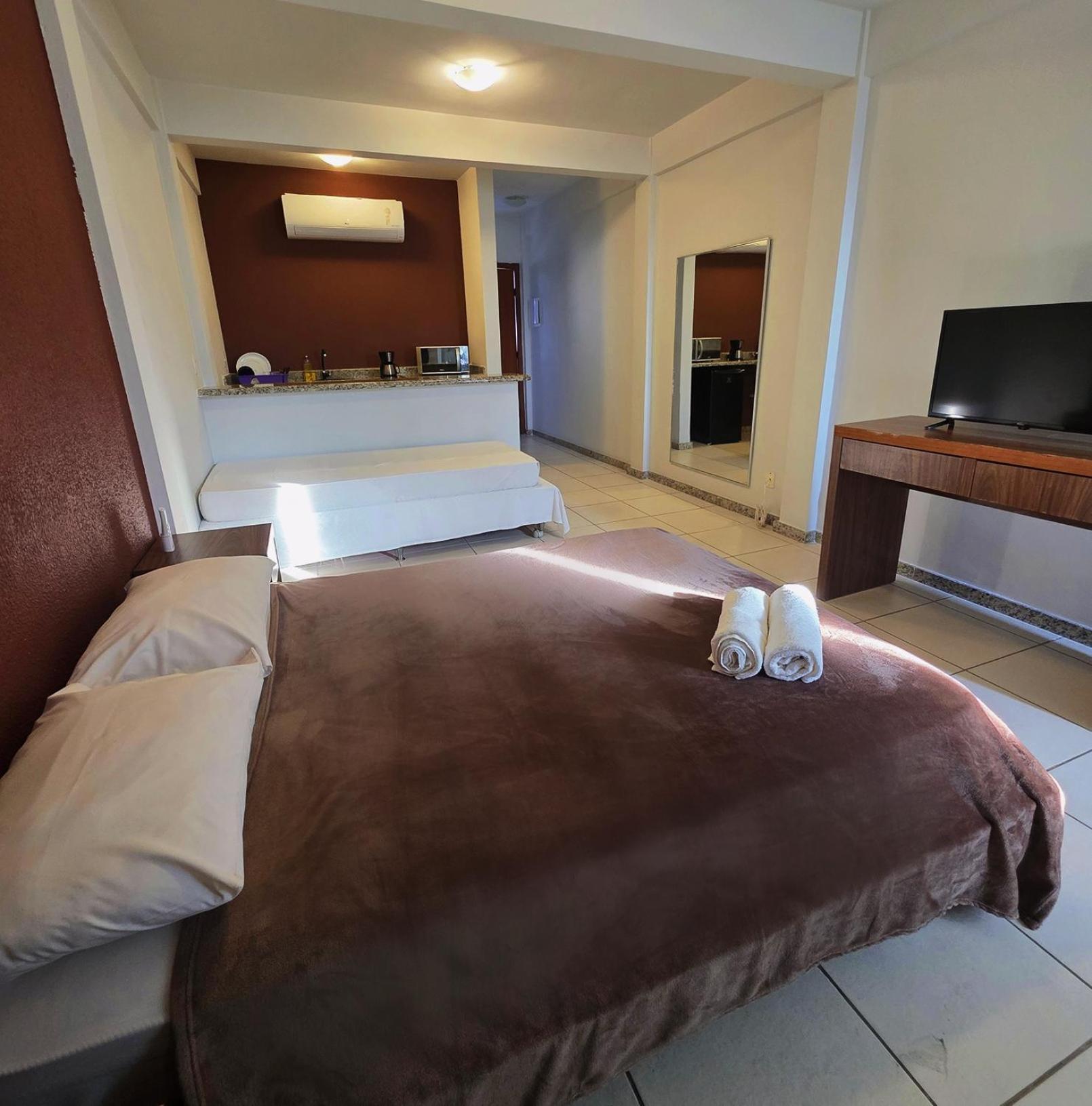 Caicara Flats Aparthotel